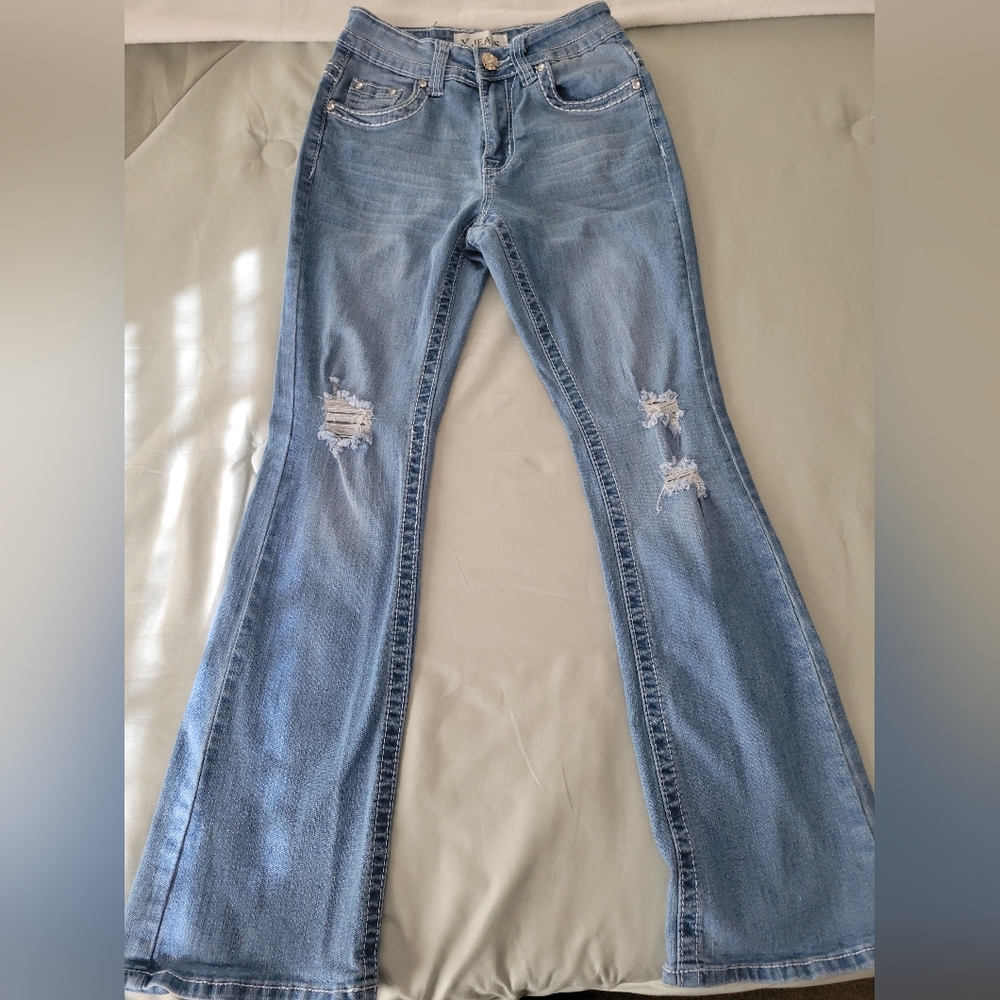 Juniors 3/4 flare jeans
